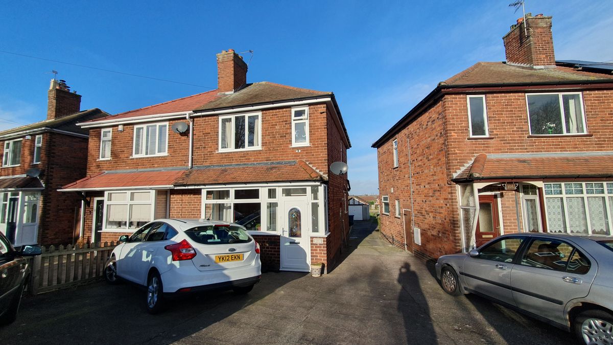 Some Canalside Homes in Amington, Tamworth