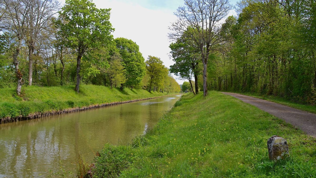 Property Hunting on the Canal du Nivernais