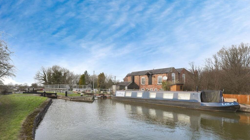 Canalside Homes for Sale from £500k to £700k