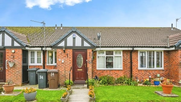 £238,000