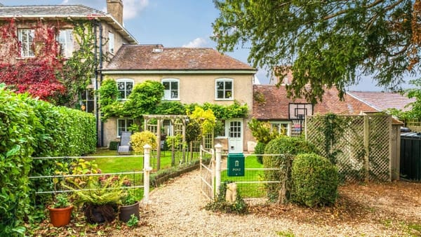 £475,000