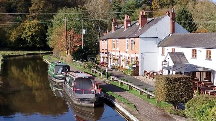 Canalside Homes for Sale from £0k to £300k