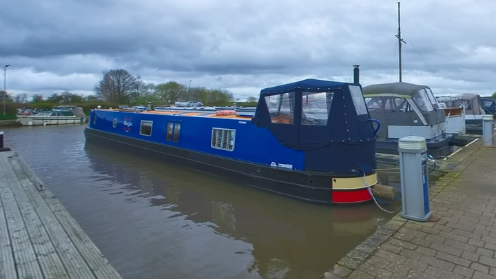 360° tour of Tiller Girl, holiday narrowboat